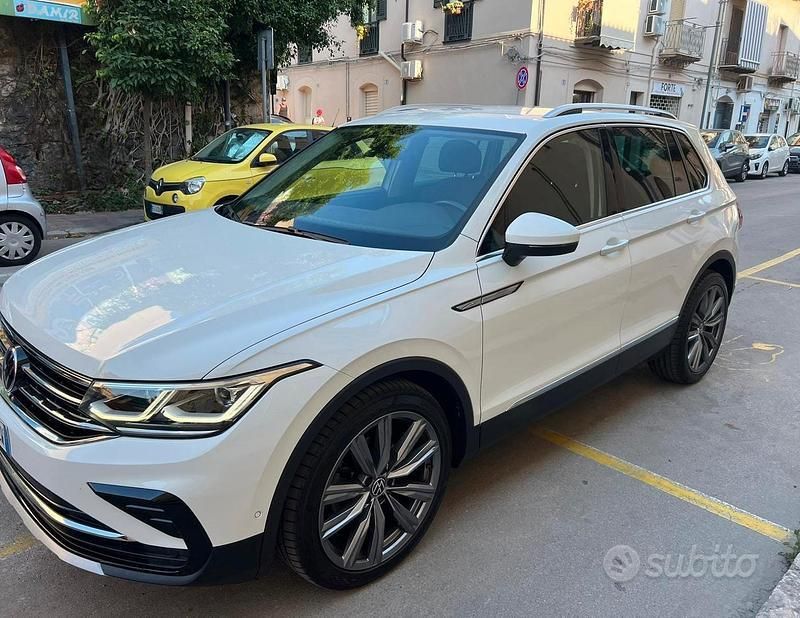 Usata VW Tiguan R-line 150 CV (110 kW) 2021 Bianco SUV