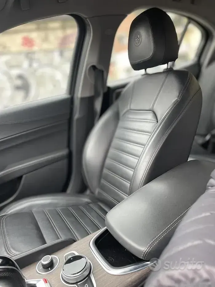 Usata Alfa Romeo Giulia Ti 190 CV (139 kW) 2020 Nero Berlina