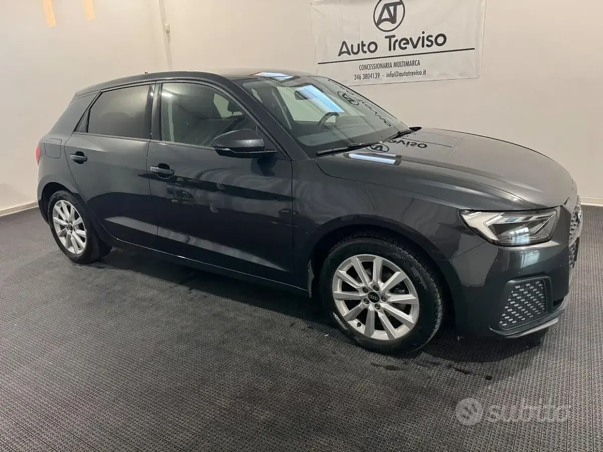 Usata Audi A1 Admired 95 CV (69 kW) 2022 Grigio SUV