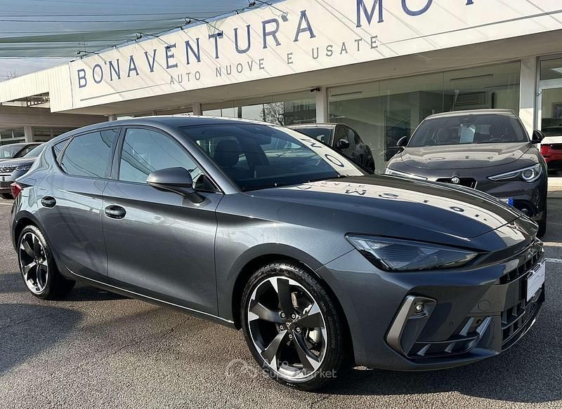 Usata Cupra Leon 150 CV (110 kW) 2025 Grigio Berlina