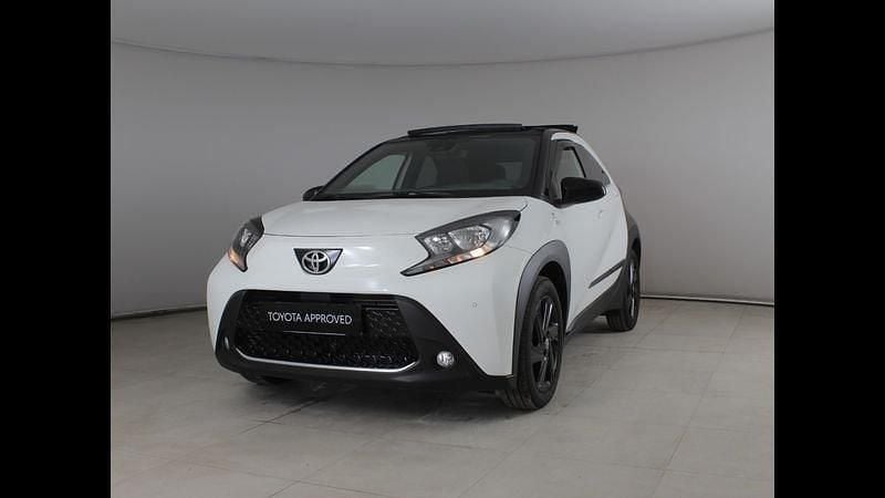 Usata Toyota Aygo X Trend 72 CV (52 kW) 2025 Bianco SUV