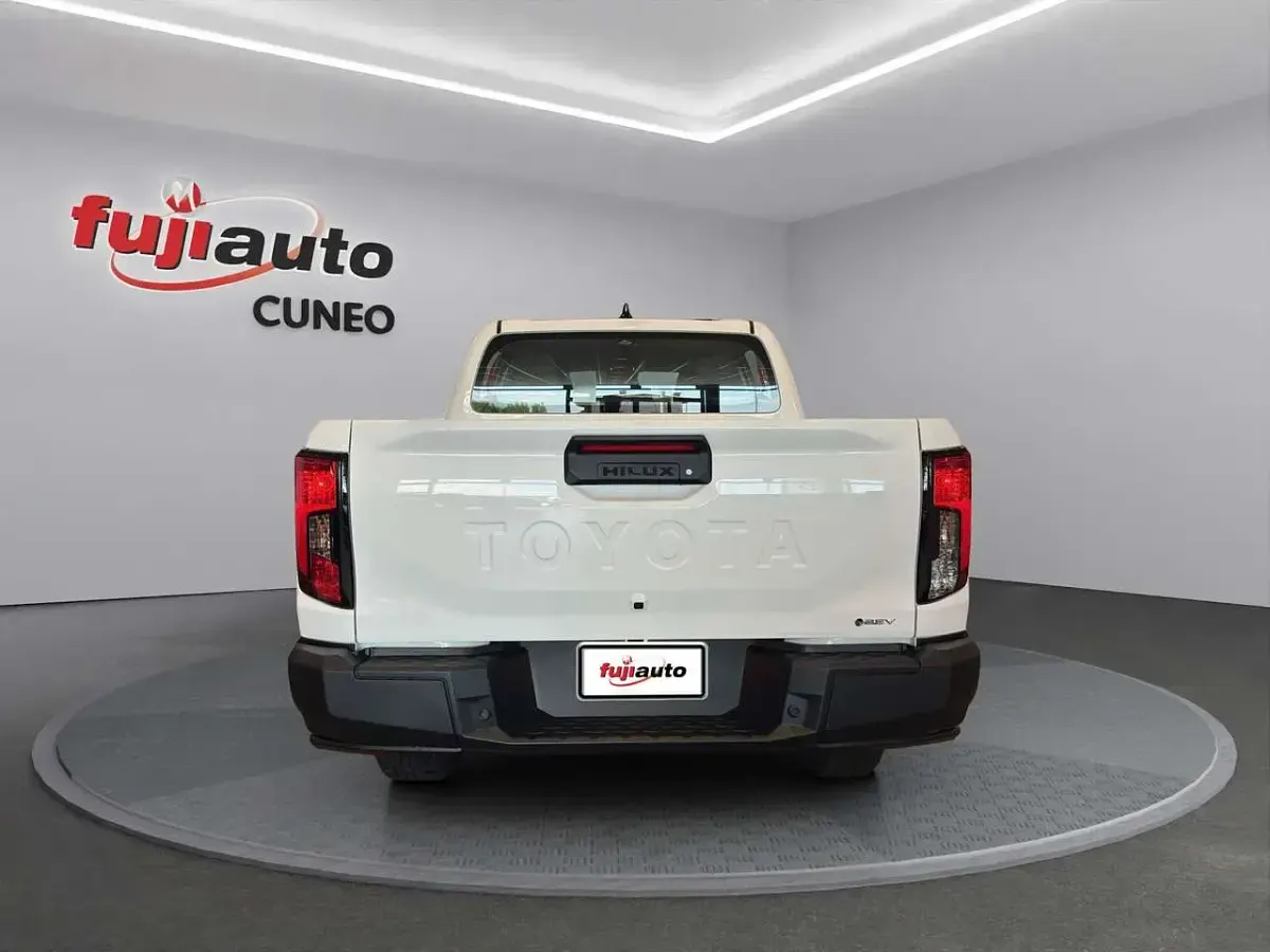 Nuova Toyota HiLux 211 kW (287 CV) 2026 Bianco Pick-up