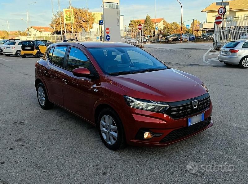 Usata Dacia Sandero Comfort 66 CV (48 kW) 2021 Rosso Berlina