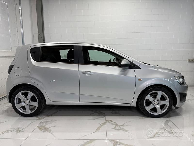 Usata Chevrolet Aveo LTZ 86 CV (63 kW) 2012 Grigio Berlina