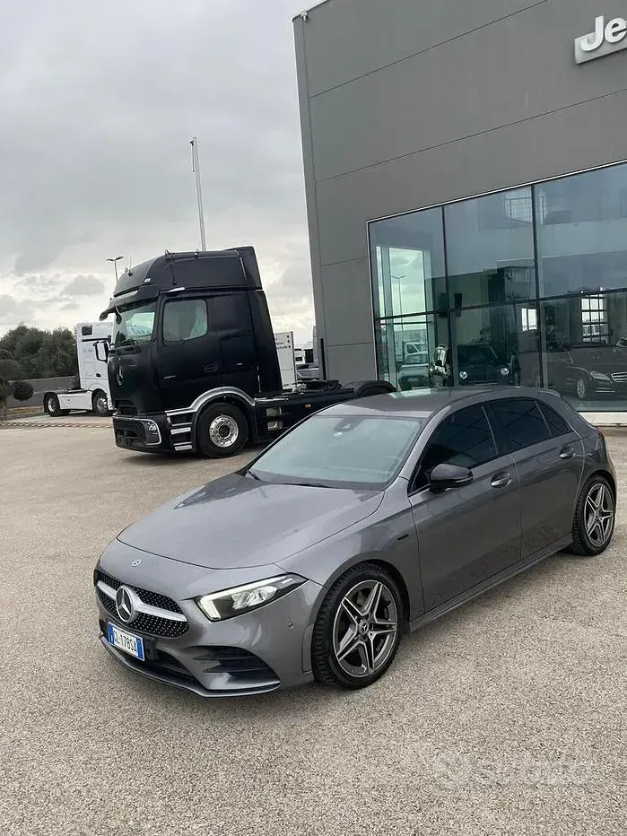 Usata Mercedes A250 224 CV (164 kW) 2023 Grigio Berlina