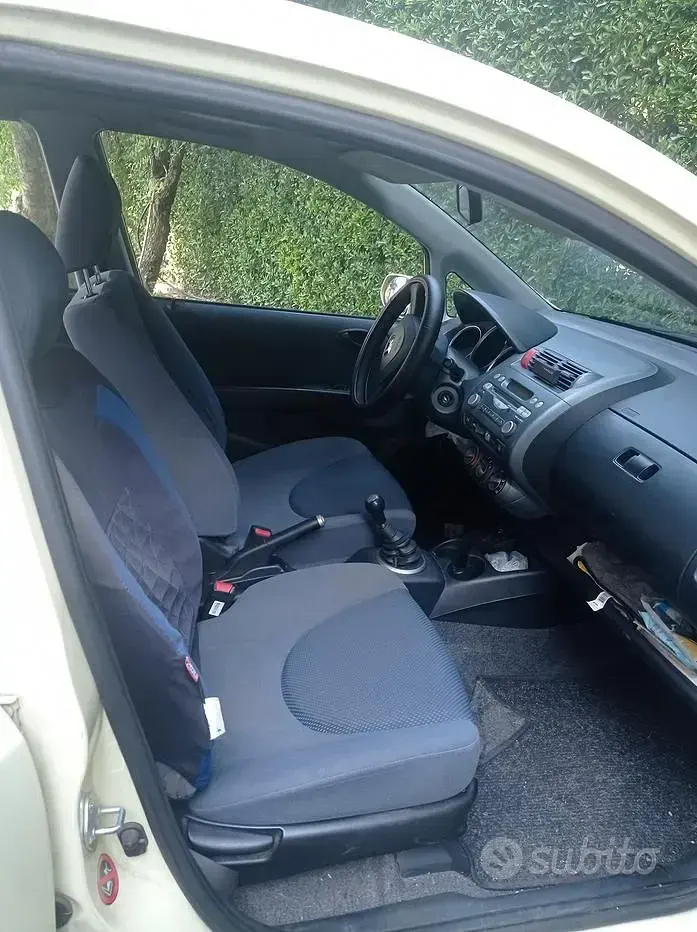Usata Honda Jazz 78 CV (57 kW) 2003 Utilitaria
