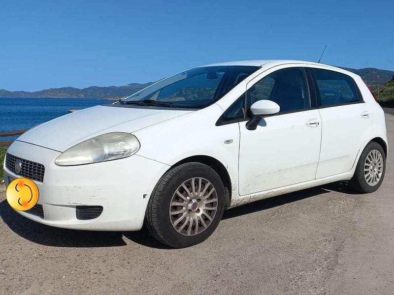 Usata Fiat Punto Classica 69 CV (50 kW) 2009 Bianco Utilitaria