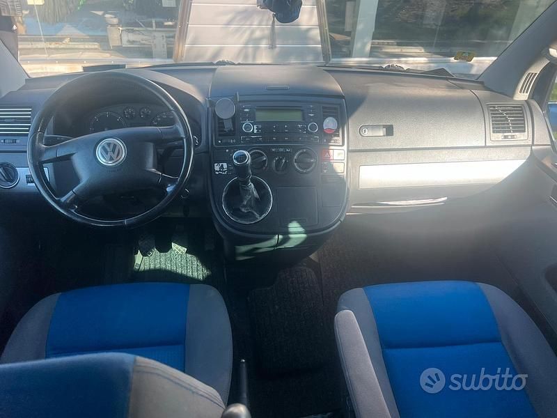 Usata VW Multivan 177 CV (130 kW) 2003 Blu Furgone