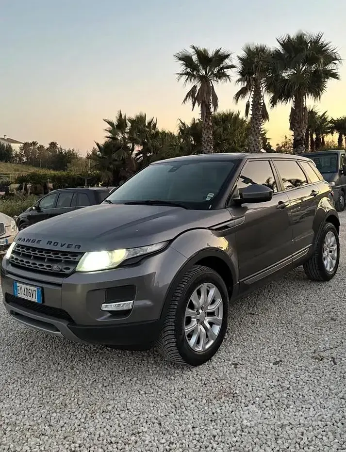 Usata Land Rover Range Rover evoque 150 CV (110 kW) 2015 Grigio Station wagon