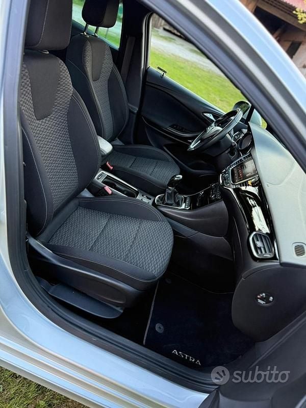 Usata Opel Astra Dynamic 160 CV (117 kW) 2017 Grigio Berlina