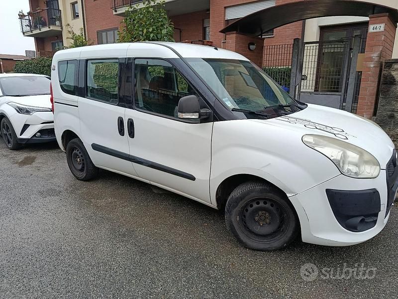 Usata Fiat Doblò Active 90 CV (66 kW) 2013 Bianco Monovolume