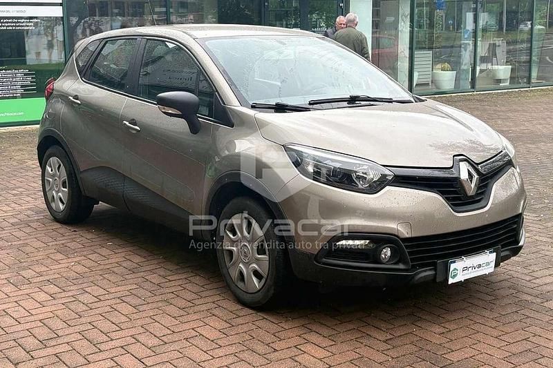 Usata Renault Captur 90 CV (66 kW) 2014 Grigio SUV