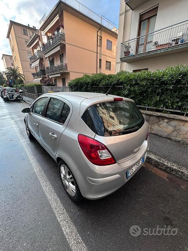 Usata Opel Corsa 90 CV (66 kW) 2008 Grigio Utilitaria
