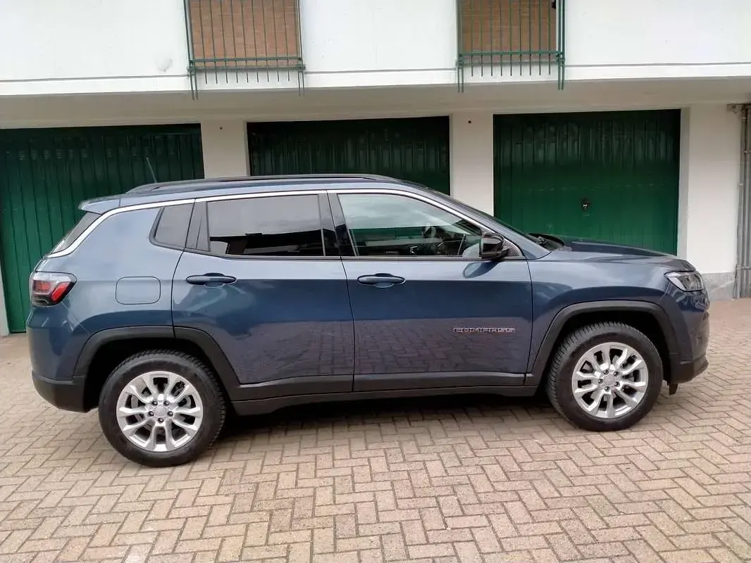 Usata Jeep Compass Limited 131 CV (96 kW) 2022 Blu/azzurro SUV