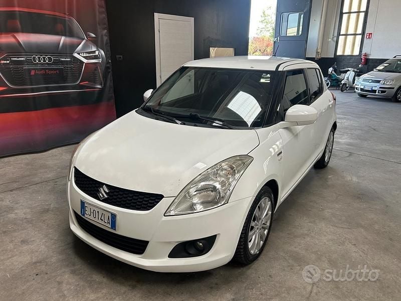 Usata Suzuki Swift 75 CV (55 kW) 2012 Bianco Utilitaria