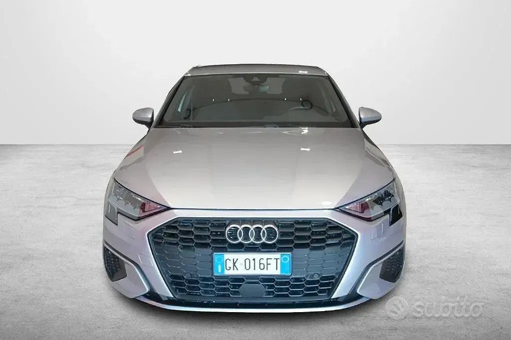Usata Audi A3 Business 116 CV (85 kW) 2022 Argento Berlina