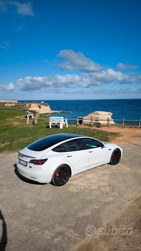 Usata Tesla Model 3 Performance 389 kW (530 CV) 2021 Bianco Berlina