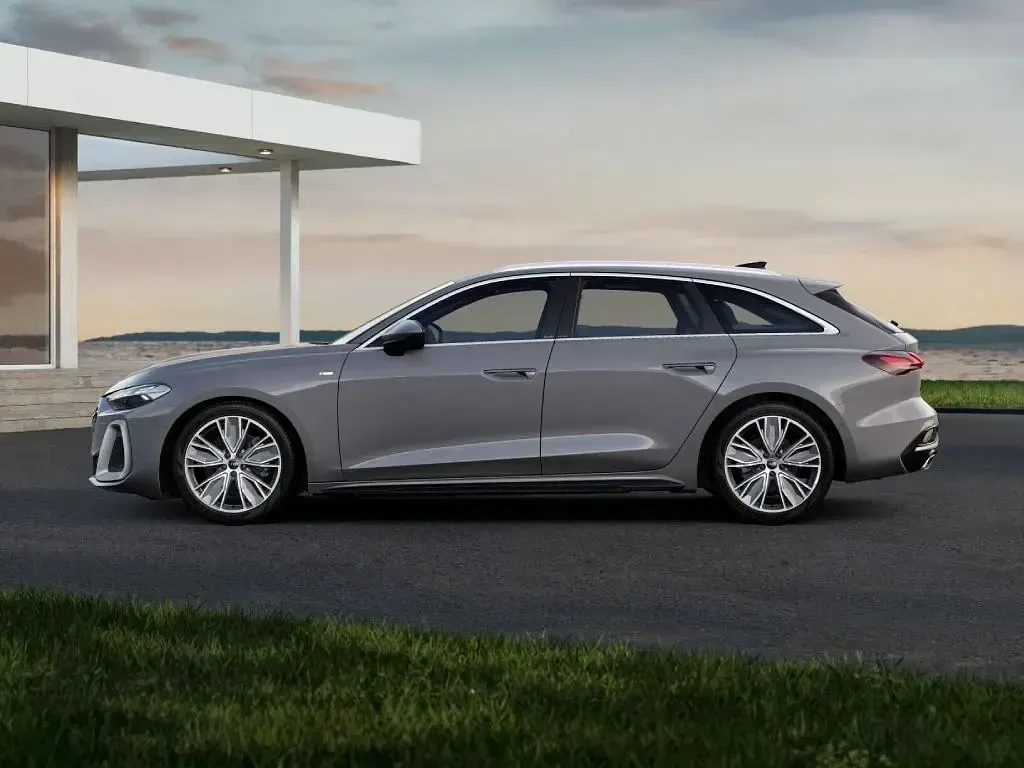 Nuova Audi A5 S-Line 252 CV (185 kW) 2026 Grigio chronos metallizzato Station wagon