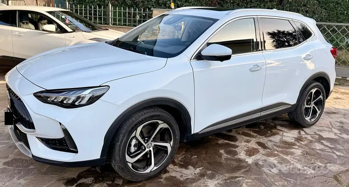 Usata MG HS Luxury 170 CV (125 kW) 2024 Bianco SUV