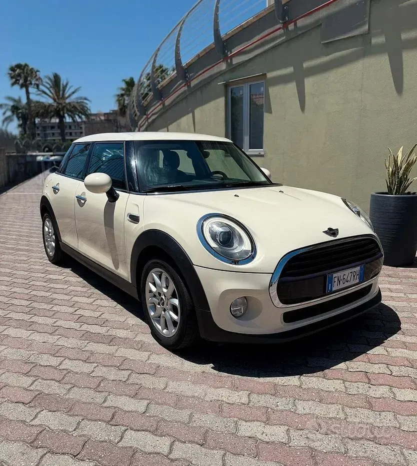 Usata Mini Cooper D Hype 116 CV (85 kW) 2018 Utilitaria