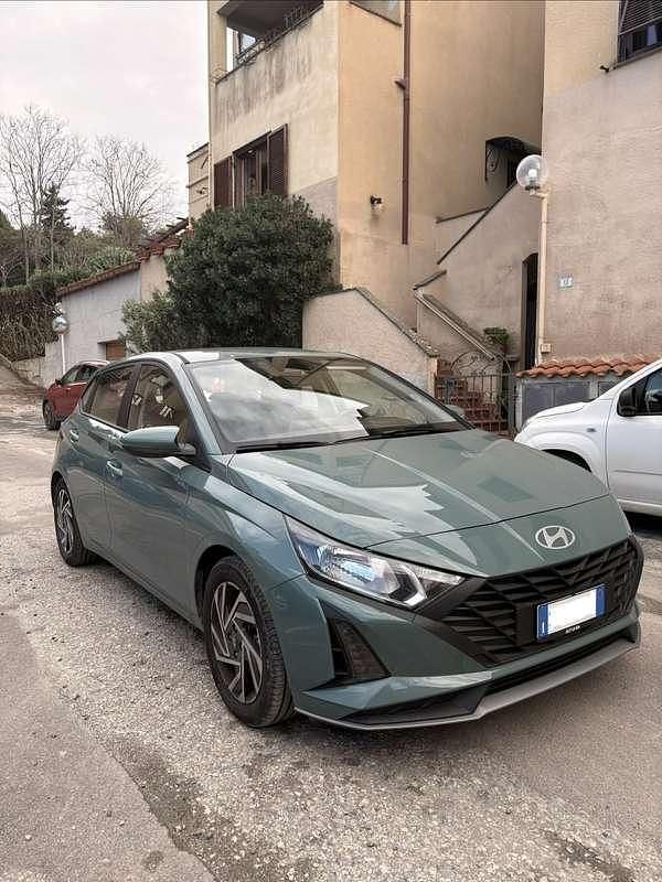 Usata 2025 Hyundai i20 Due volumi | 18.050 € (Buon prezzo) - Immagine 1/4