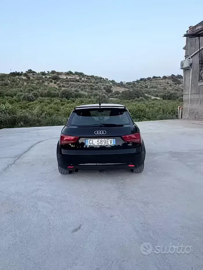 Usata Audi A1 90 CV (66 kW) 2012 Nero Utilitaria