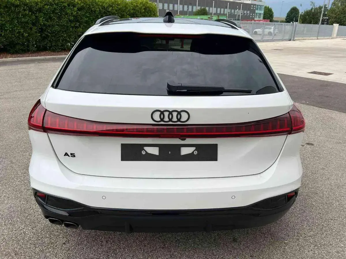 Usata Audi A5 S-Line 204 CV (150 kW) 2025 Bianco arkona Station wagon