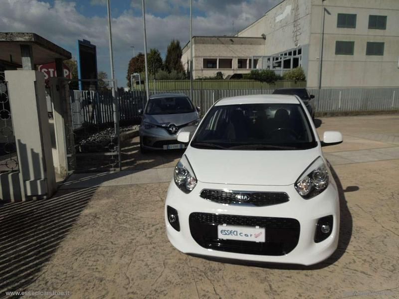 Usata Kia Picanto 68 CV (50 kW) 2015 Bianco Utilitaria