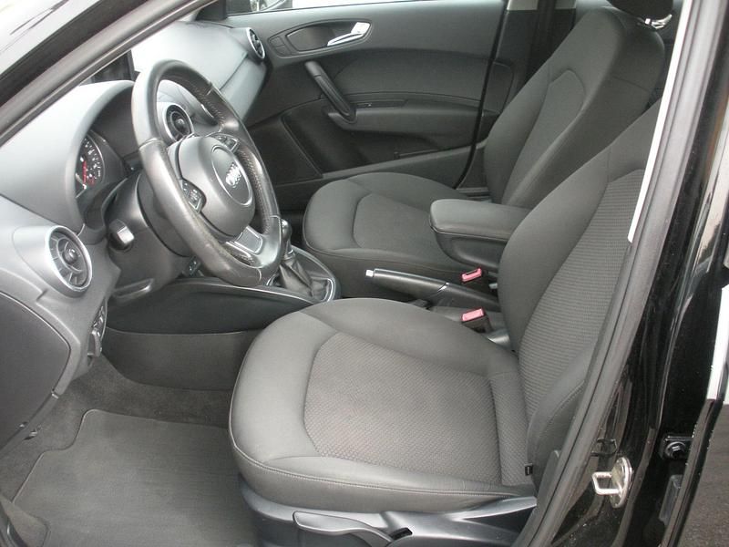 Usata Audi A1 Ambiente 86 CV (63 kW) 2014 Nero Berlina