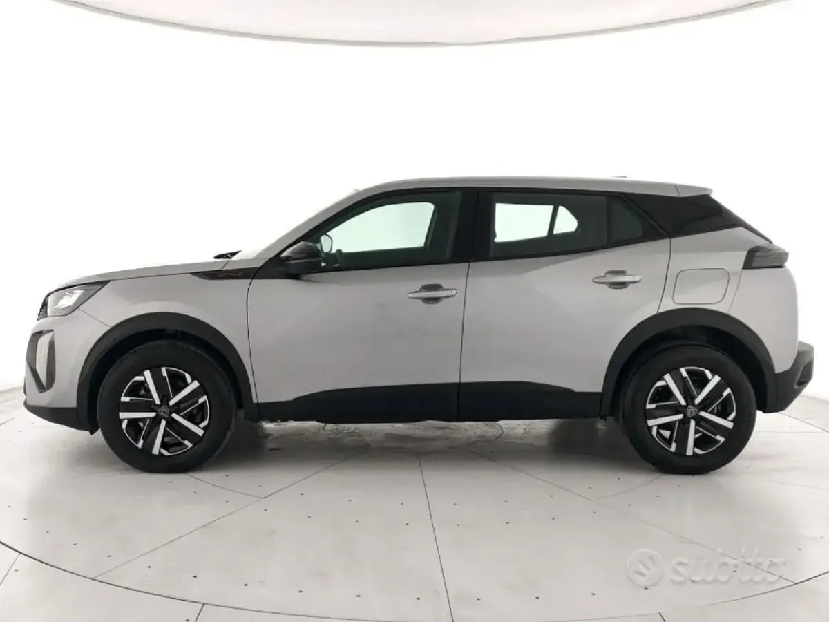 Usata Peugeot 2008 Style 136 CV (100 kW) 2025 Grigio SUV