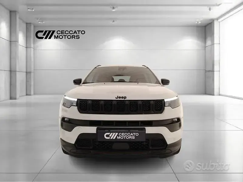 Usata Jeep Compass Night Eagle 131 CV (96 kW) 2022 Bianco SUV
