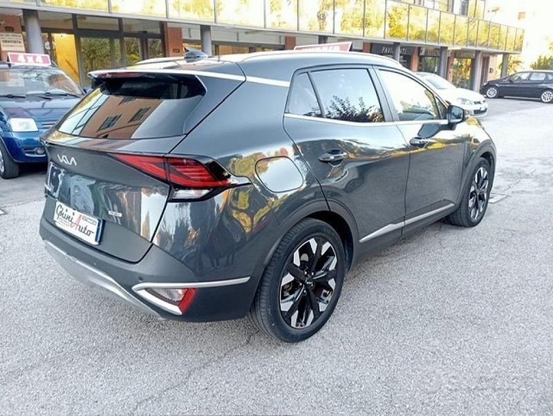 Usata Kia Sportage Style 179 CV (131 kW) 2022 Grigio SUV