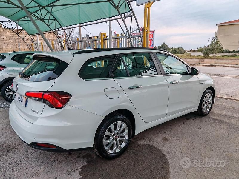 Usata Fiat Tipo Lounge 95 CV (69 kW) 2019 Bianco Station wagon