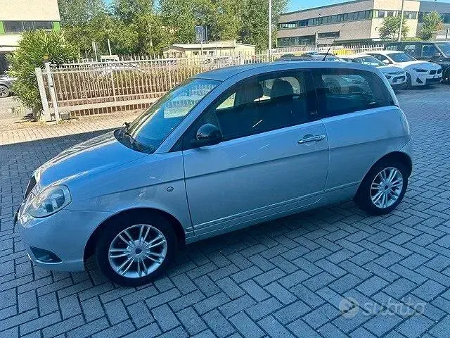 Usata Lancia Ypsilon S 69 CV (50 kW) 2011 Grigio Utilitaria