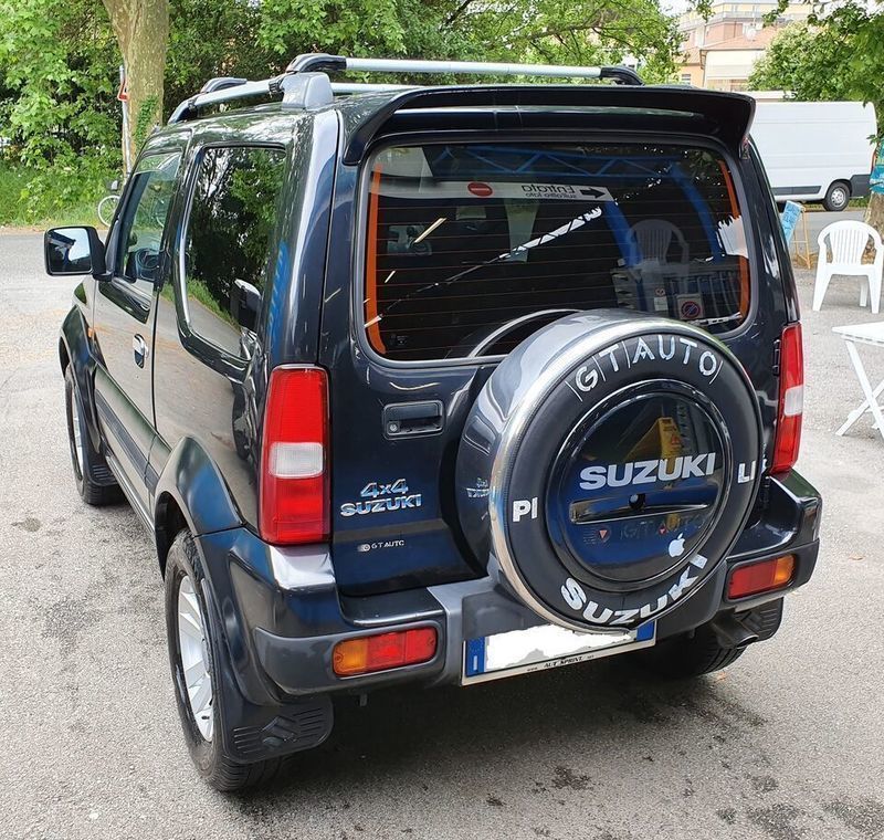 Suzuki jimny 2011