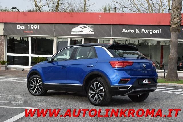 Usata VW T-Roc Style 110 CV (80 kW) 2021 Blu/nero / metallizzato SUV