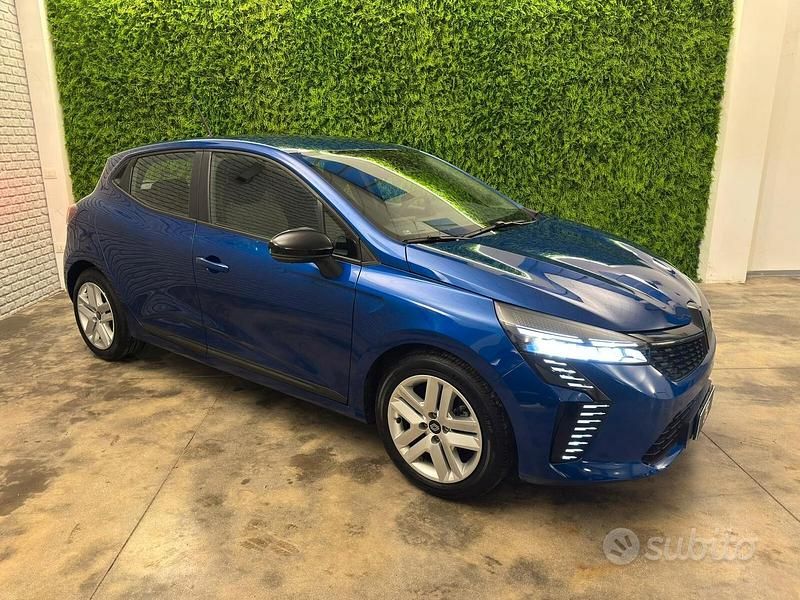 Usata Renault Clio V Evolution 100 CV (73 kW) 2025 Blu Berlina