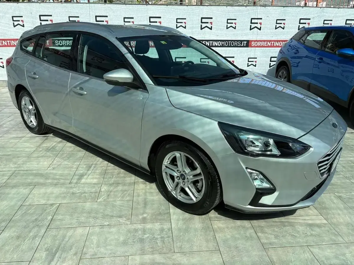 Usata Ford Focus Active 120 CV (88 kW) 2020 Pnzjbo grigio polvere di luna