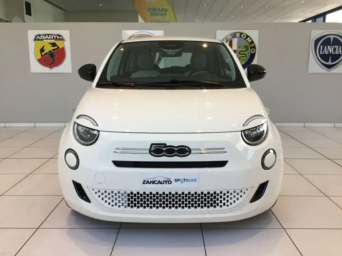 Nuevo Fiat 500 Icon 65 CV (47 kW) 2026 Blanco Berlina