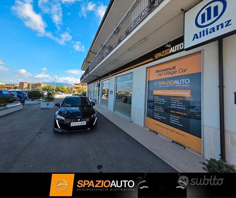 Usata Peugeot 208 Allure+ 102 CV (75 kW) 2020 Nero Utilitaria