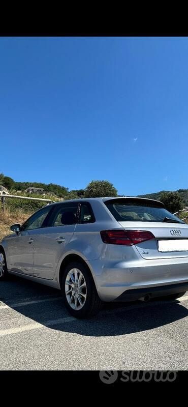 Grigio Usata 2015 Audi A3 Tre volumi | 12.000 € - Immagine 1/4