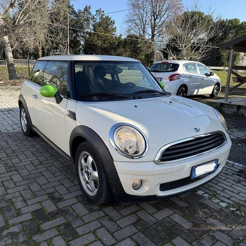 Usata Mini ONE 75 CV (55 kW) 2011 Utilitaria