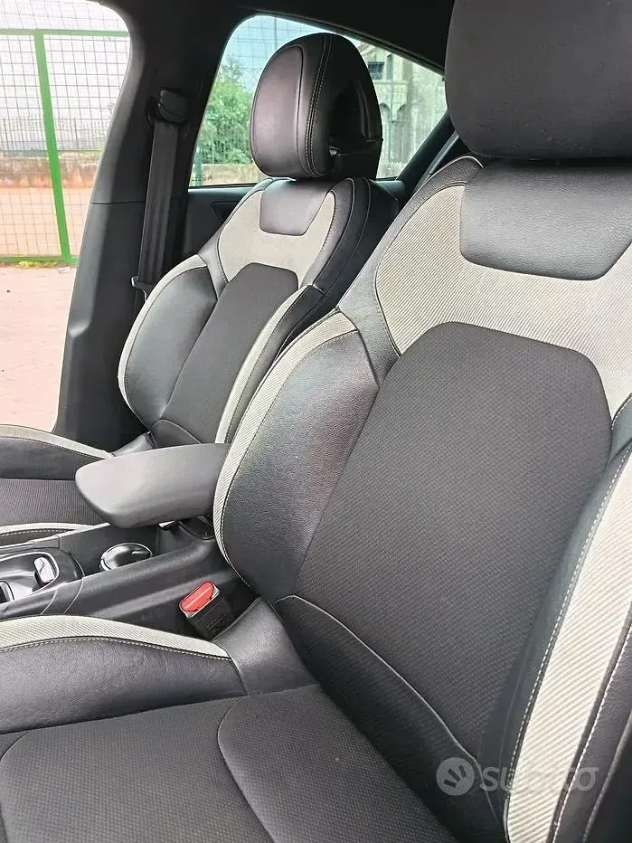 Usata Citroën DS4 Sport Chic 163 CV (119 kW) 2013 Bianco Utilitaria