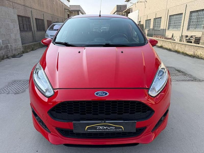 Usata Ford Fiesta ST-Line 75 CV (55 kW) 2017 Rosso Berlina