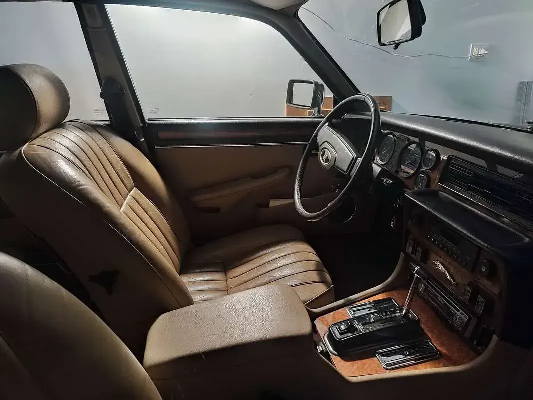Usata Jaguar XJ12 Sovereign 295 CV (216 kW) 1988 Berlina