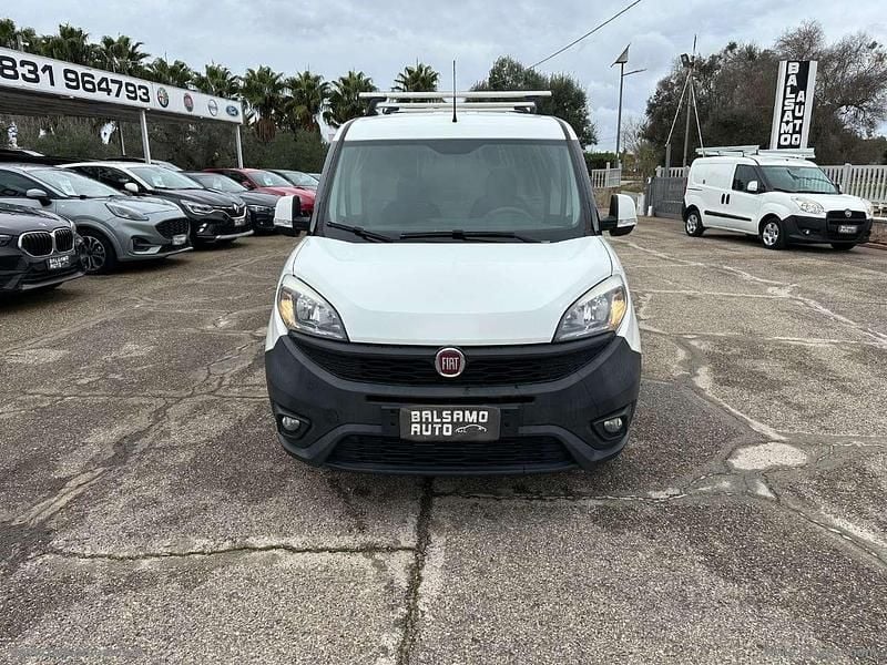 Usata Fiat Doblò 105 CV (77 kW) 2016 Bianco Monovolume