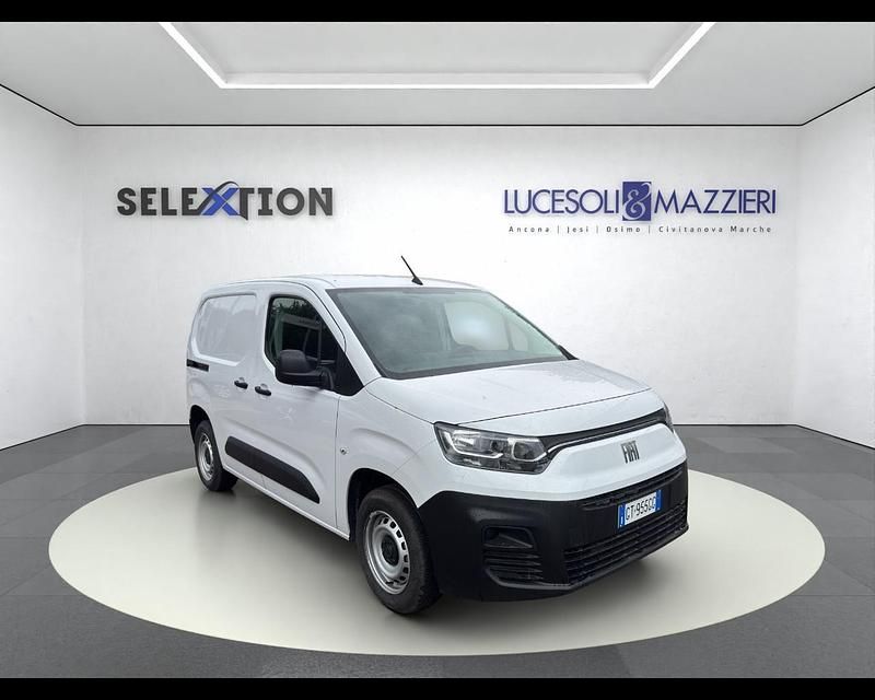 Occasion Fiat Doblò 101 ch (74 kW) 2024 Blanc Monospace