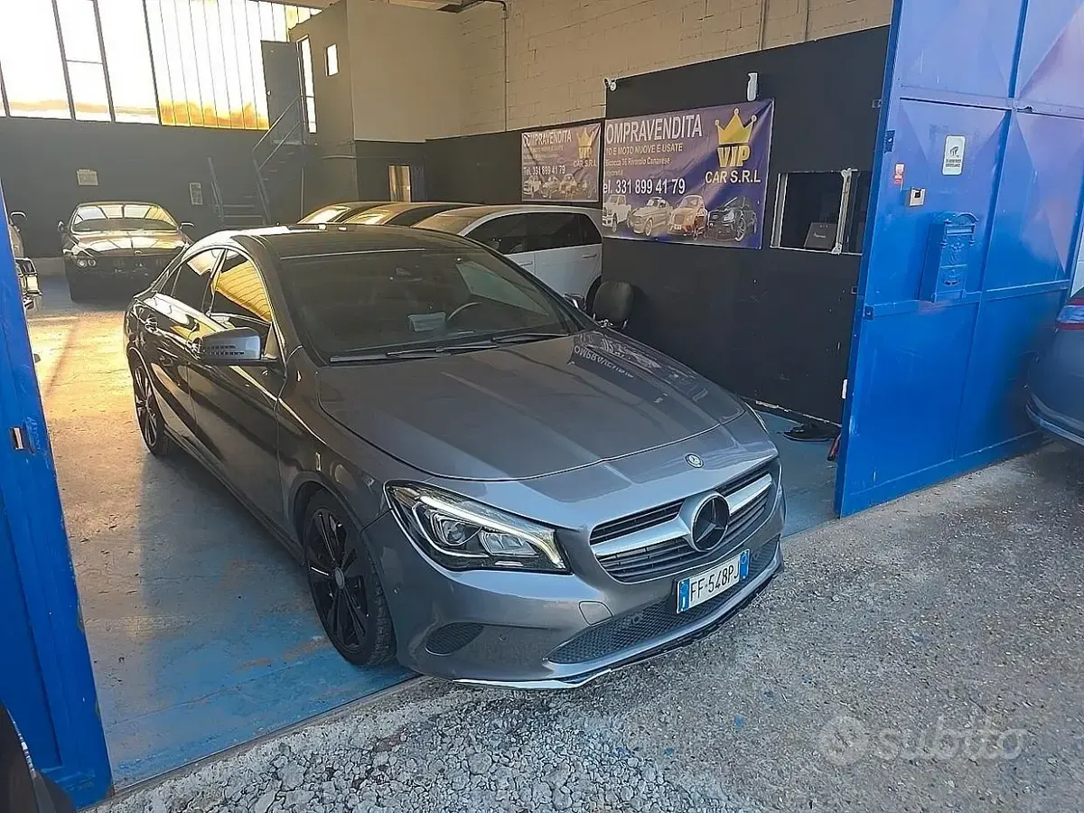 Usata Mercedes CLA200 136 CV (100 kW) 2016 Grigio Coupé