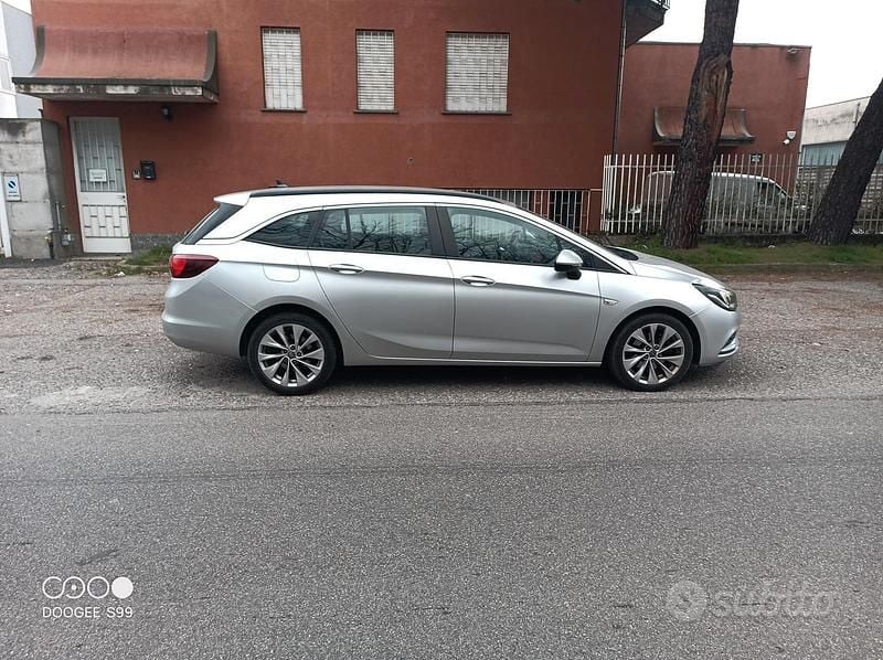 Usata Opel Astra Dynamic 136 CV (100 kW) 2018 Berlina