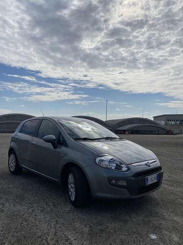 Usata Fiat Punto Evo Racing 95 CV (69 kW) 2011 Utilitaria